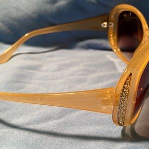 Joan Rivers sunglasses